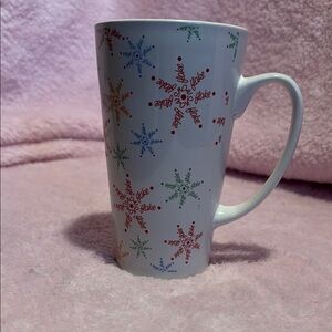 NWOT Festive Snowflake Mug